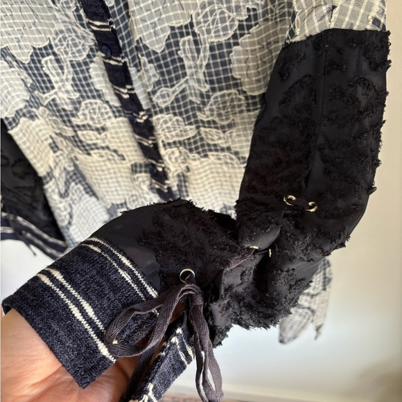 Sharon Young Navy & White Sheer Floral Button Down Blouse - Size L - Picture 7 of 9